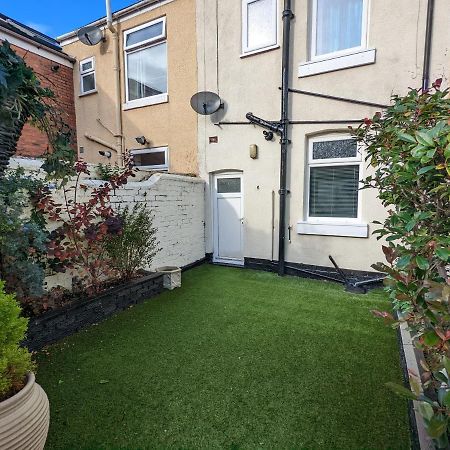 Moon Holiday Townhouse Free Parkingprivate Garden Blackpool Exterior foto